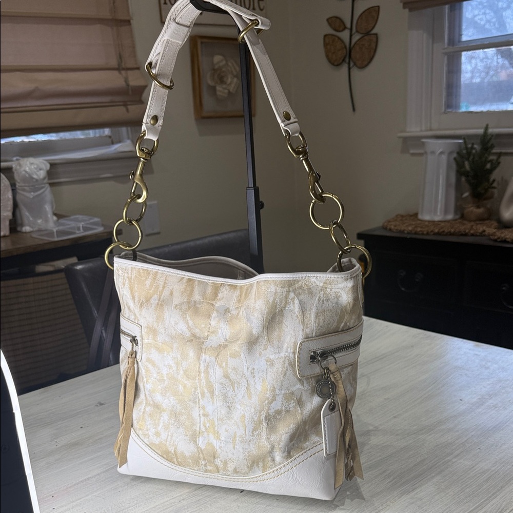 Vintage Coach Cream and White Camo Canvas Shoulder Bag with Suede Tassels - Picture 2 of 14